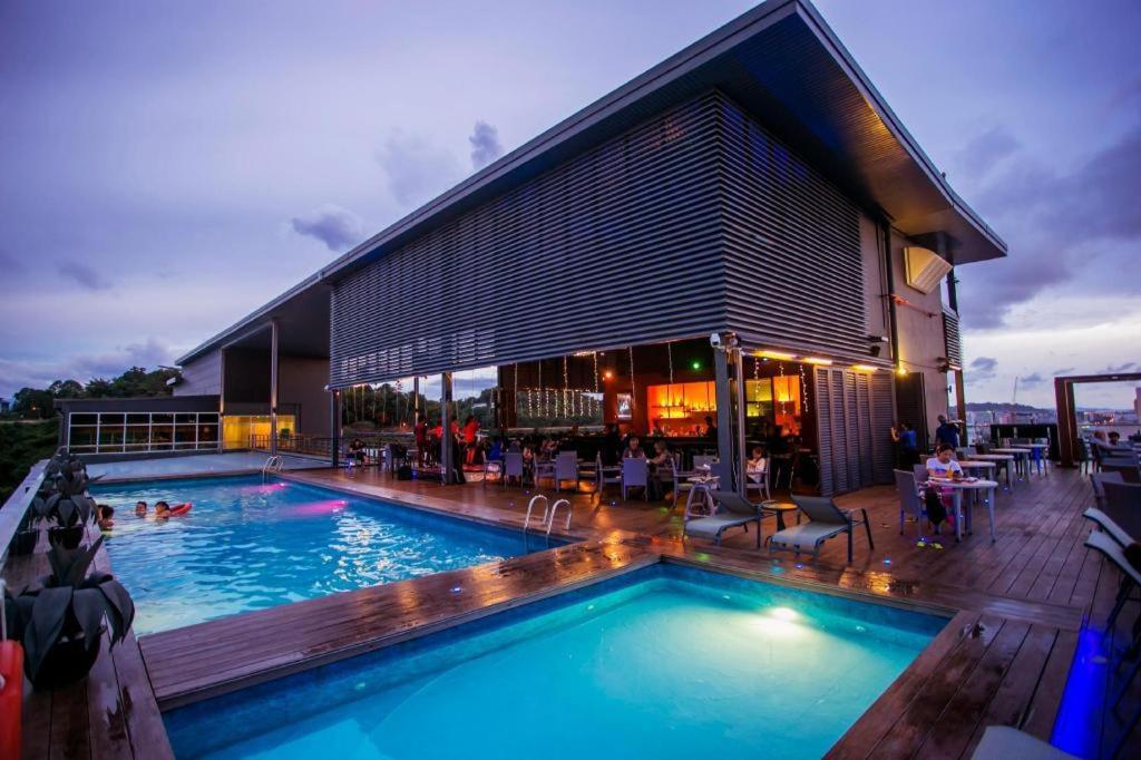Grandis Hotels And Resorts Kota Kinabalu Exterior foto
